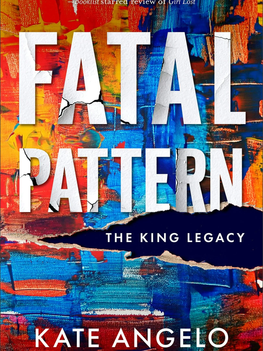 Review & Giveaway : Fatal Pattern by Kate&nbsp;Angelo