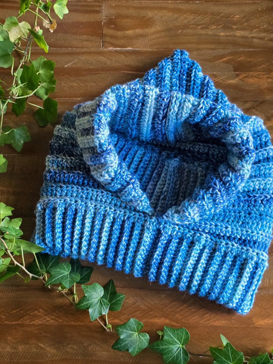 Hooded Cowls Are Back and So Is the Cozy&nbsp;Season